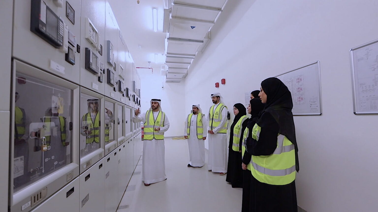 كهرباء الشارقة تبدأ تشغيل محطة جديدة لنقل الطاقة في منطقة مويلح