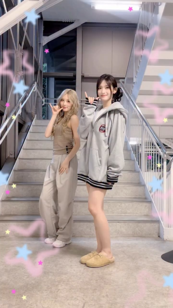 250708 ive تحديث Tiktok الرسمي مع Gaeul & Leeseo - بلدي البوب ​​الصودا هنا ｡❛◡❛｡