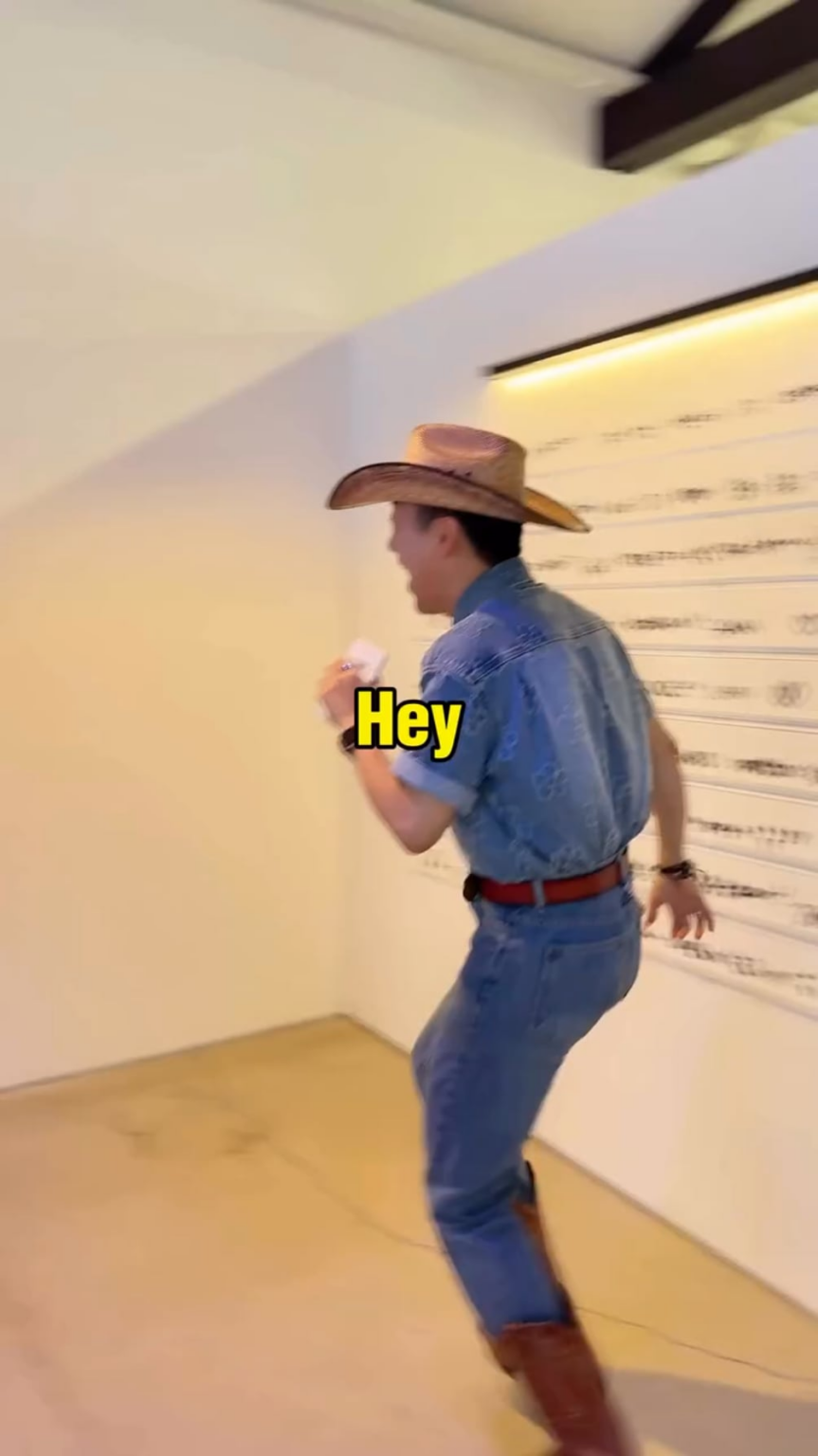 250712 Iamluluboi Instagram Update - قم بالرقص الأول K -pop الذي يتبادر إلى الذهن! 💙 تحقق من momo و_zyozyo من twicetagram يجلبون أحلى المشاعر 🤩 plus ، وهم يرقصون على المسار الذي على وشك الاستيلاء على هذا الصيف! 🔥 ❓ إذا سألتك على الفور ، ما هي الرقص التي ستفعلها؟! ❓