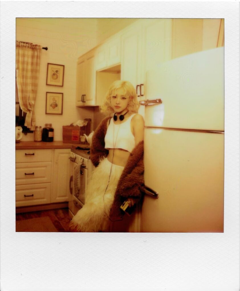 250704 Rosé (VampireHollie) IG تحديثات