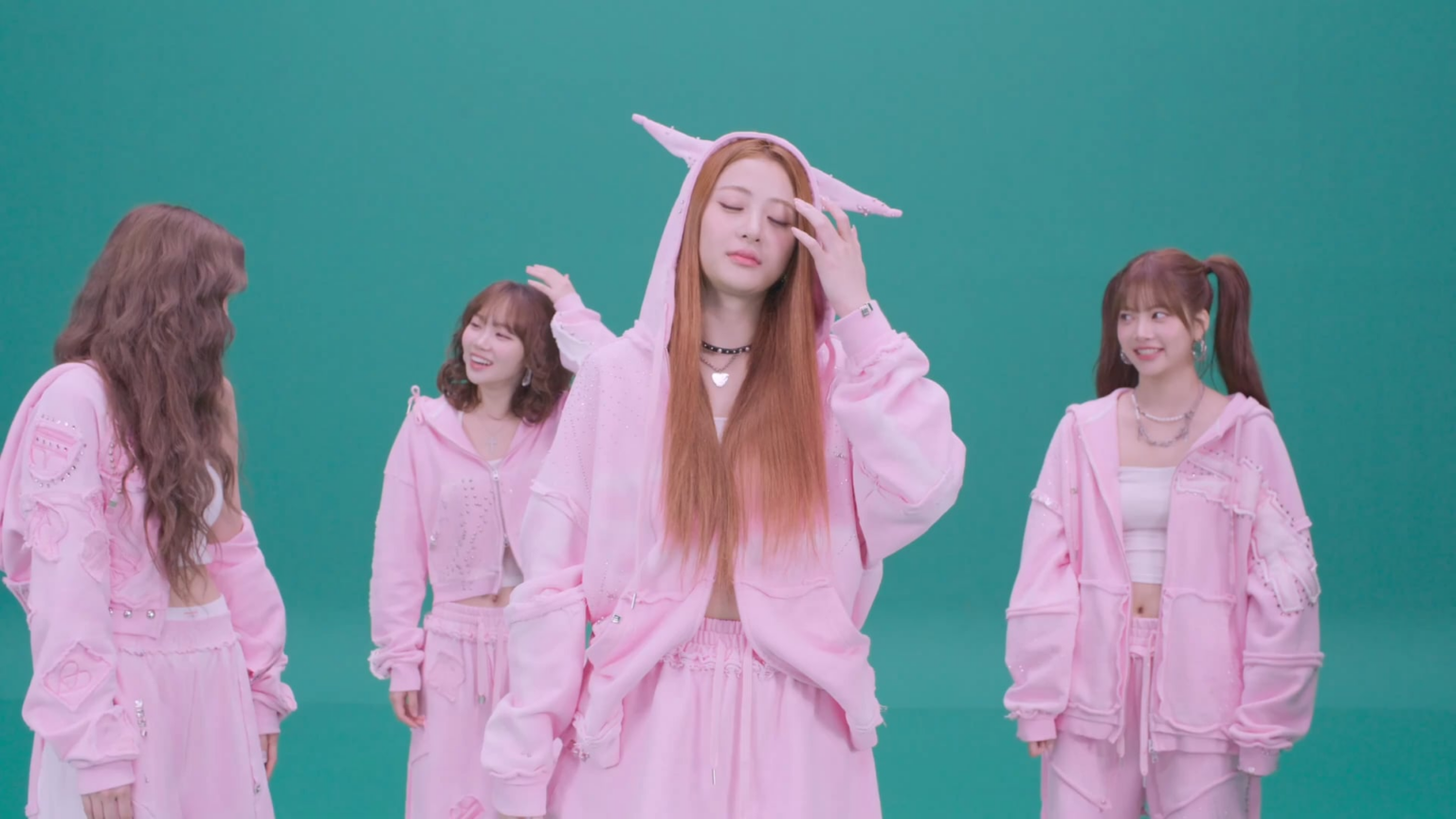 250708 LE SSERAFIM - مختلف (M2 تحرك إلى تأكيد الأداء دعابة - 0708 VER.)