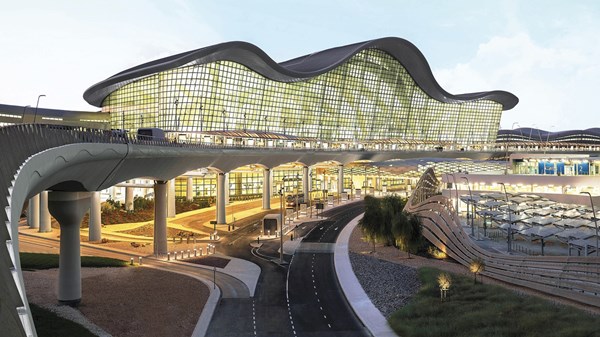 نمو استثنائي لحركة المسافرين بمطارات الإمارات نمو استثنائي لحركة المسافرين بمطارات الإمارات