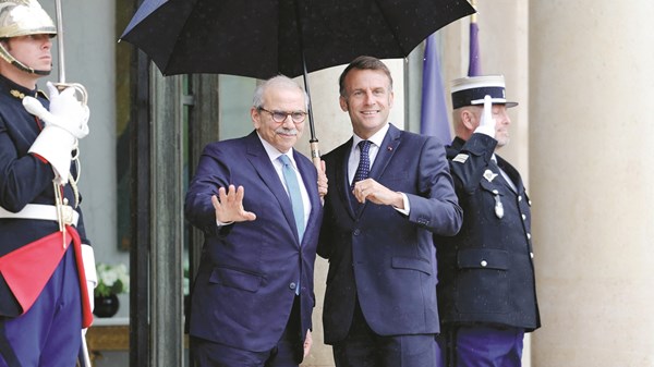 فرنسا تعتزم عقد مؤتمر دولي لدعم لبنان