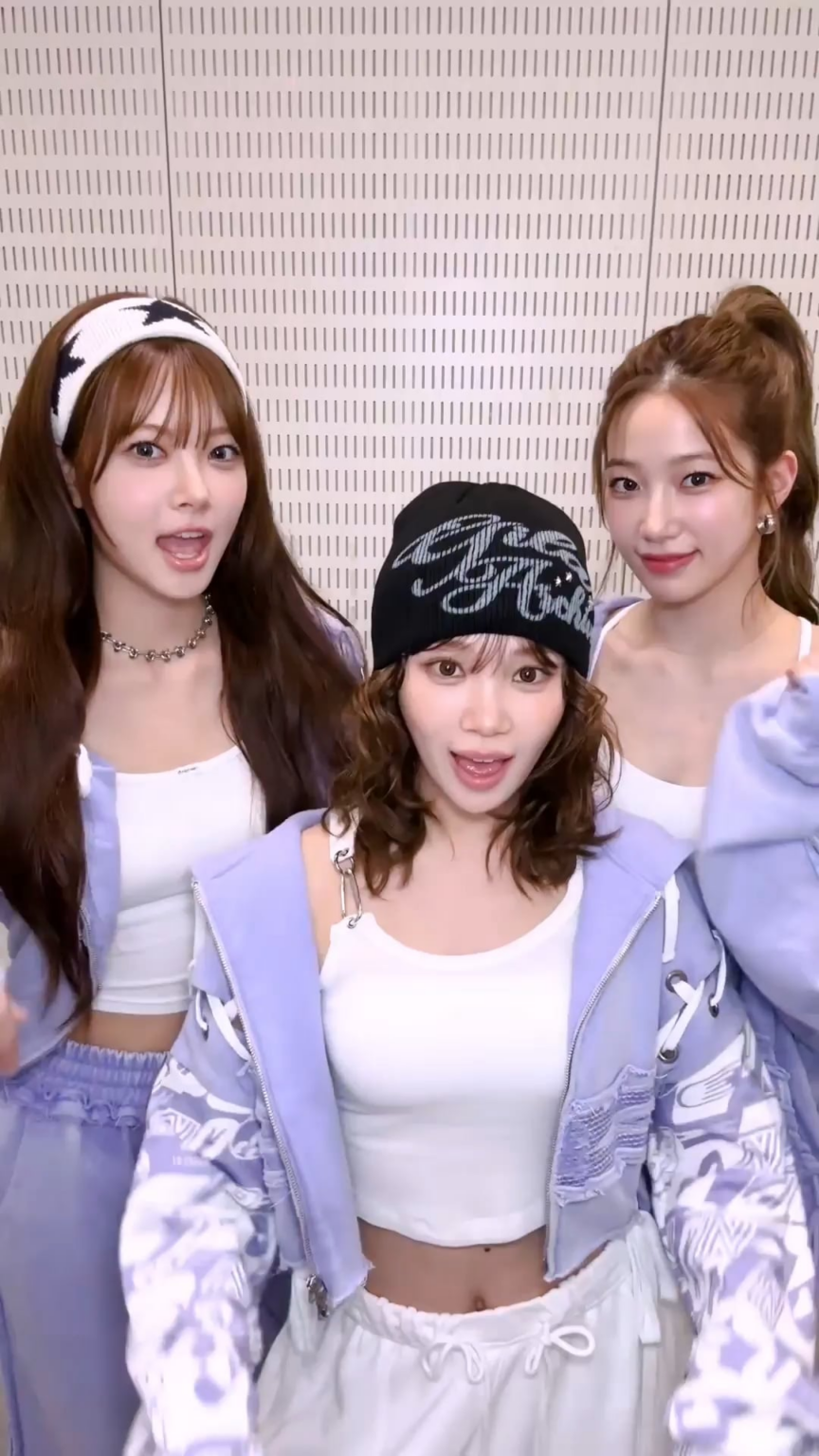 250714 تحديث Le Sserafim Tiktok مع Kim Chaewon ، Kazuha & Hong Eunchae - ꒰ ᴵ ᵍᵒᵗᶜʰᵃ !! ꒱