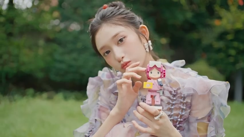 250725 Leeseo - Deling Magazine (July 2025 Issue Confer The Conses Video Recording)