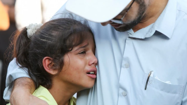 طفلة في خان يونس.