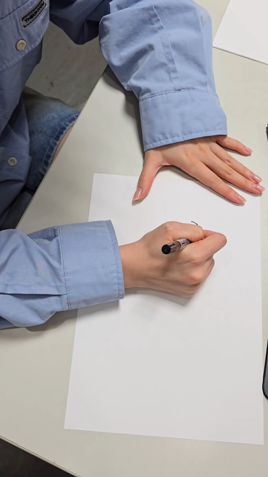 250730 le sserafim tiktok update - 🚨spoiler تنبيه: مجموعة بطاقة بريدية مكتوبة بخط اليد (Manila ver.)