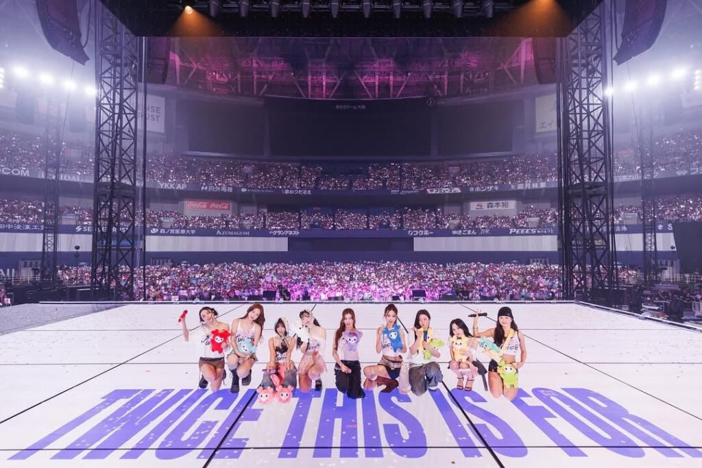 250727 Upans Instagram Update - مرتين  World Tour في Osaka Day 2