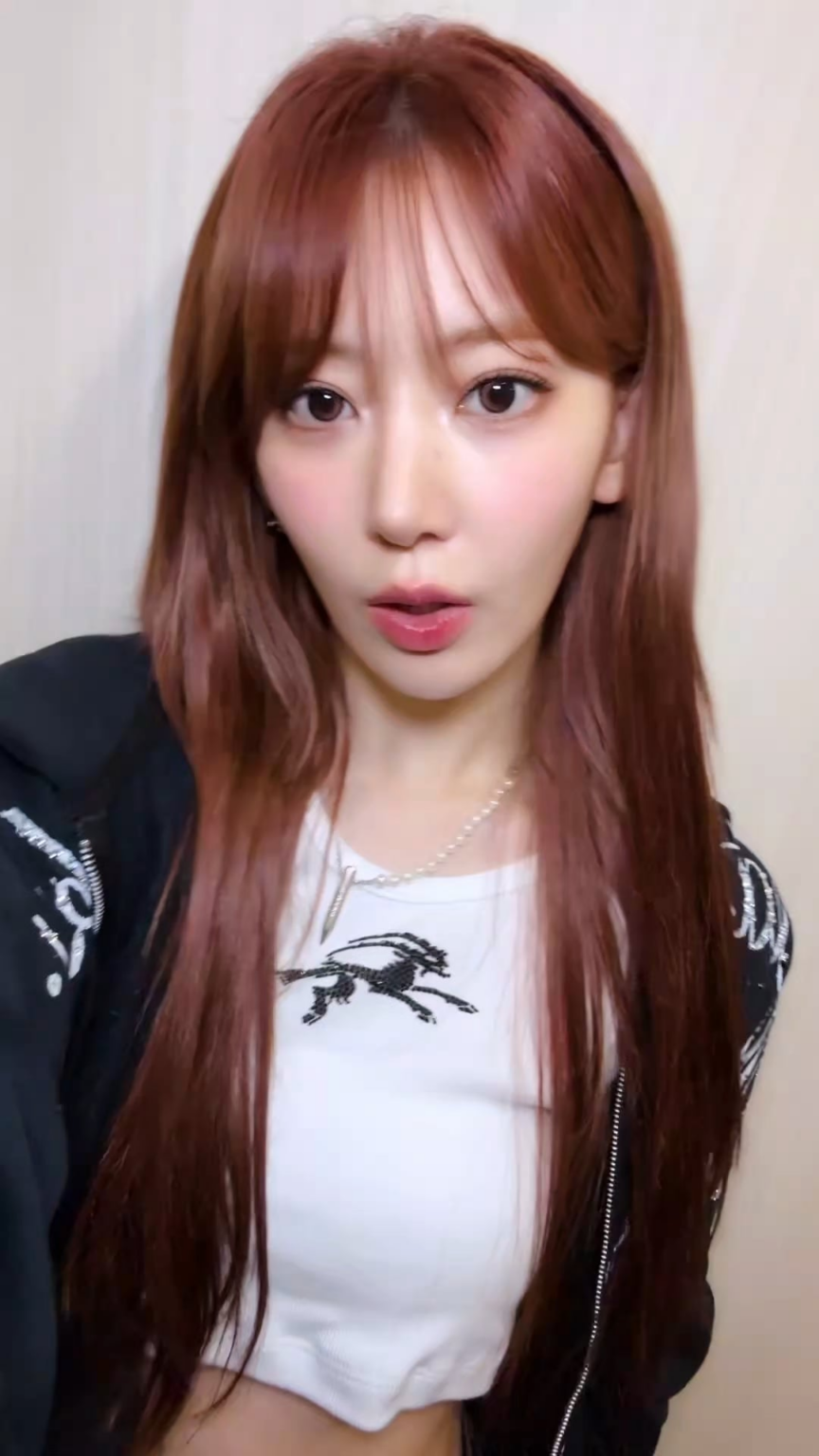 250703 Le Sserafim Tiktok Update مع Miyawaki Sakura - Sakura لديه توهج مختلف