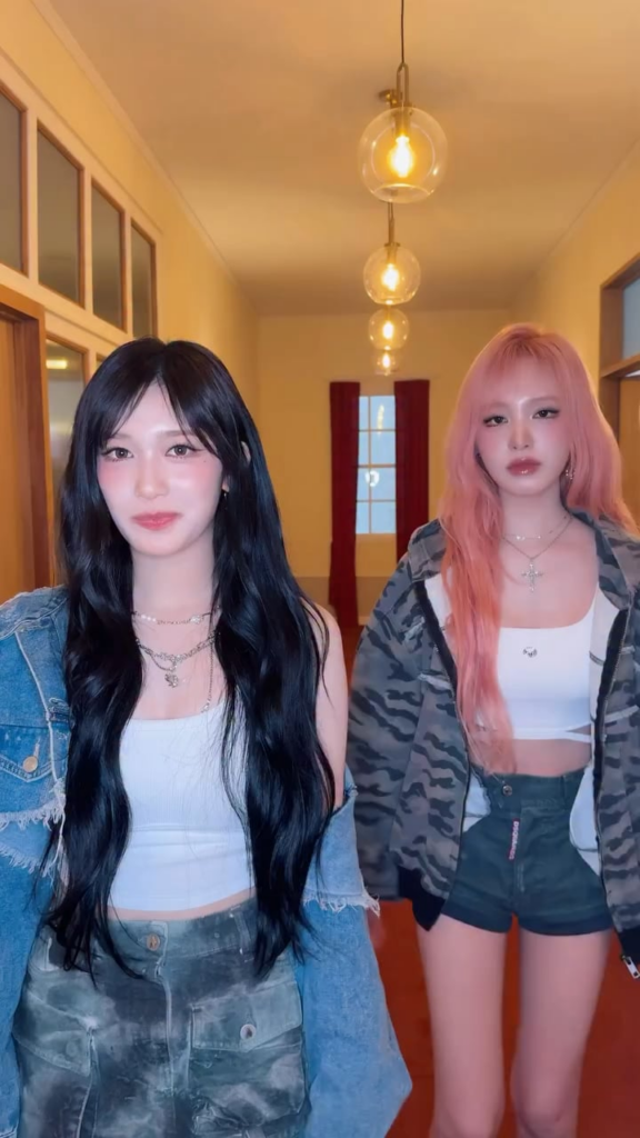 250725 ive تحديث Tiktok الرسمي مع Liz & Leeseo - كن بخير (تحدي الرقص)