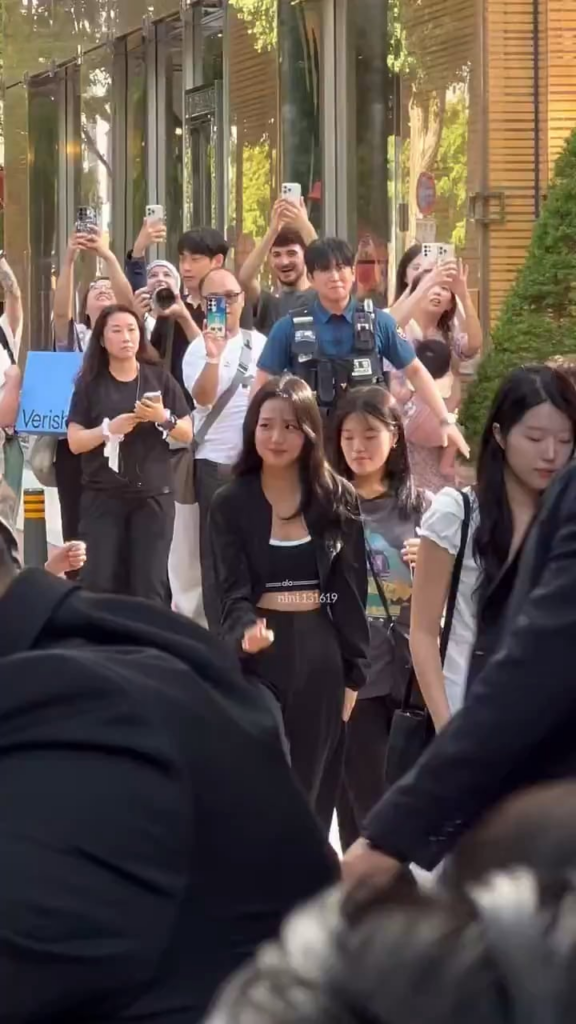 250701 Jisoo يصل @ ALO المتجر الرائد افتتاح في Dosan Park ، Seoul