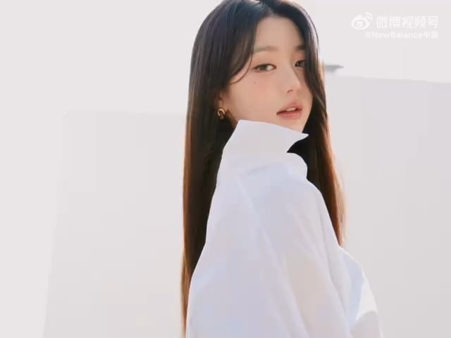 250704 Wonyoung - الأناقة في الحركة (توازن جديد في الصين CF)
