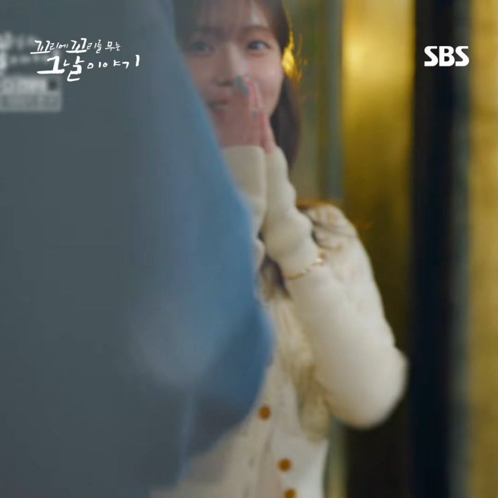 250711 SBS تحديث Instagram الآن مع فصل الشتاء - لا تبكي الجراء ويتفاعلون جيدًا ، ♥ ️ Mindoong's Winter Ggomoo Reaction Collection 🐶