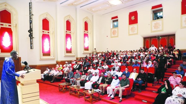 قصائد المديح والعاطفة في بيت الشعر بالشارقة