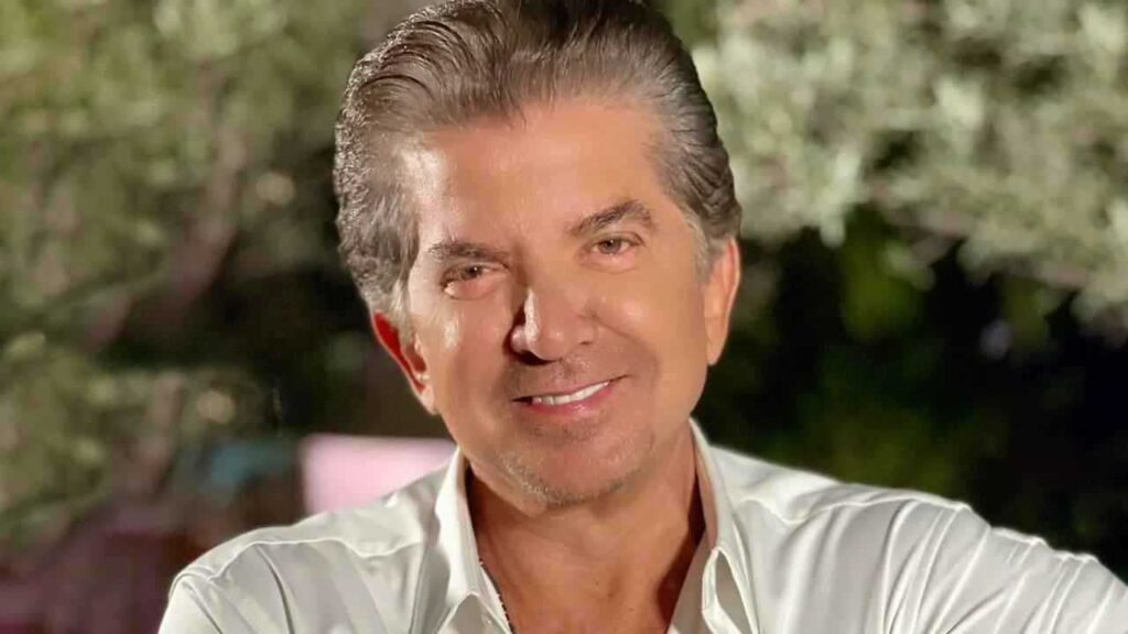 بعد سخرية ترامب.. هل بدأ زيلينسكي "دبلوماسية الأزياء"؟ (فيديو)