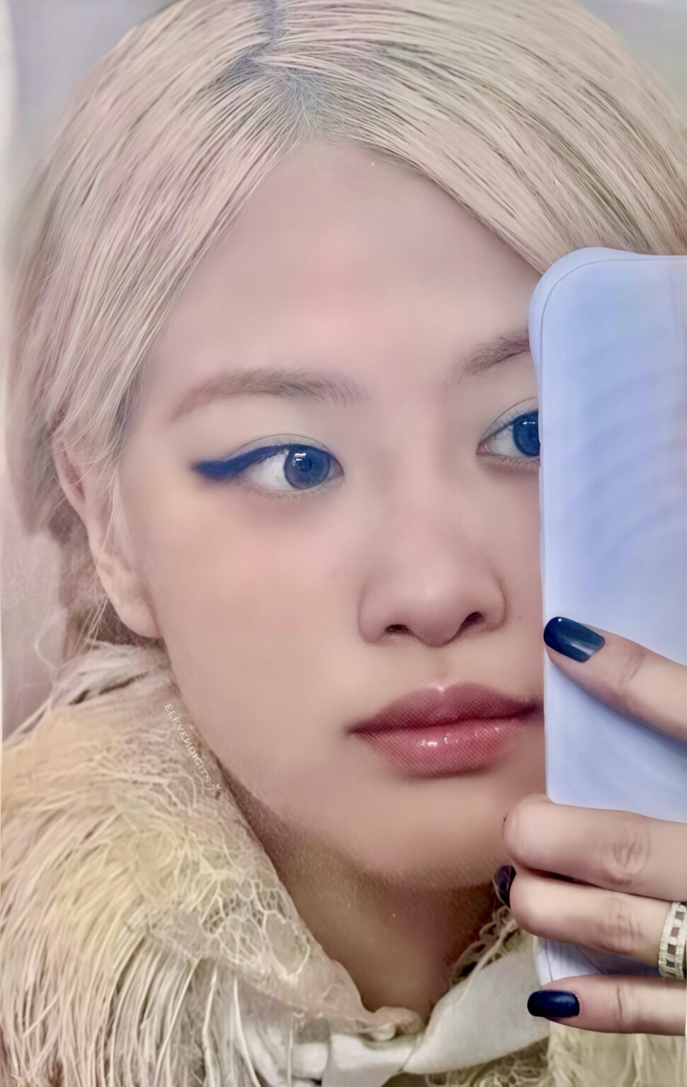 Rosé - 'Rosie' Paris photocard الحصري