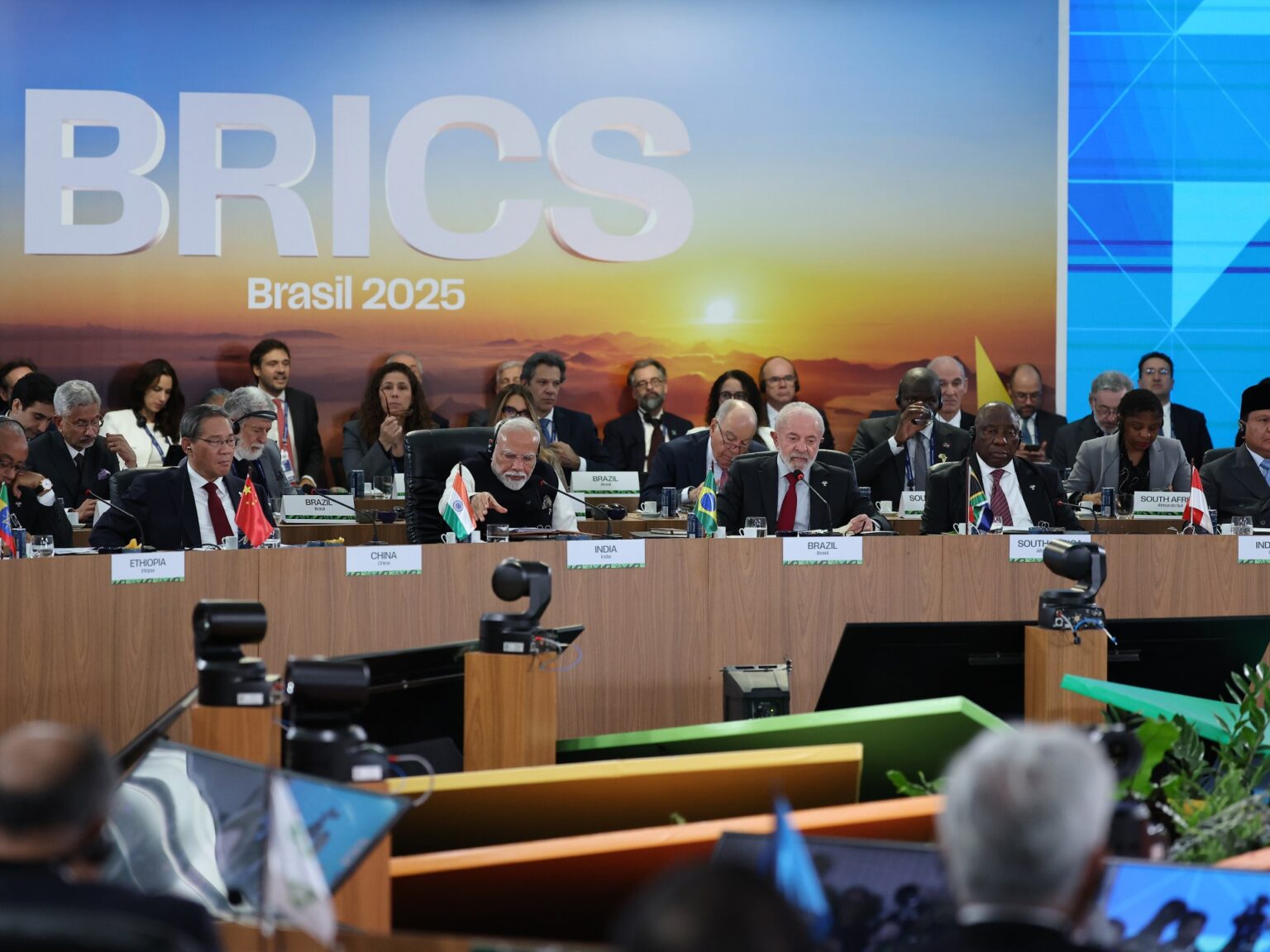 بريكس ترفض وصفها بأنها “معادية لأميركا” بعد تهديد ترامب بفرض رسوم جمركية | أخبار اقتصاد بريكس ترفض وصفها بأنها "معادية لأميركا" بعد تهديد ترامب بفرض رسوم جمركية | أخبار اقتصاد