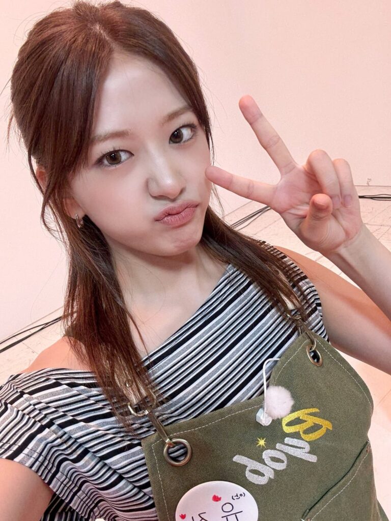 250718 Ive Twitter تحديث Twitter مع Yujin (الفذ. يا فتاة Mimi) - BYOB الانتهاء 💕