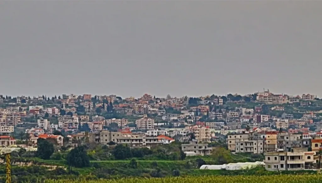 ما حقيقة تنكّر شبّان سوريين بِزِيّ نسائيّ لتنفيذ عمل تفجيري في بلدة الخرايب جنوبي لبنان؟ ما حقيقة تنكّر شبّان سوريين بِزِيّ نسائيّ لتنفيذ عمل تفجيري في بلدة الخرايب جنوبي لبنان؟