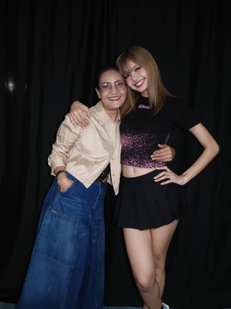 250708 تحديثات chithipbruschweiler IG w/ lisa