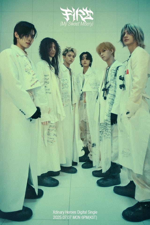 أبطال Xdinary - Single Digital: Fire (My Sweet Misery) (Love Love Ver. صورة دعابة - مجموعة)