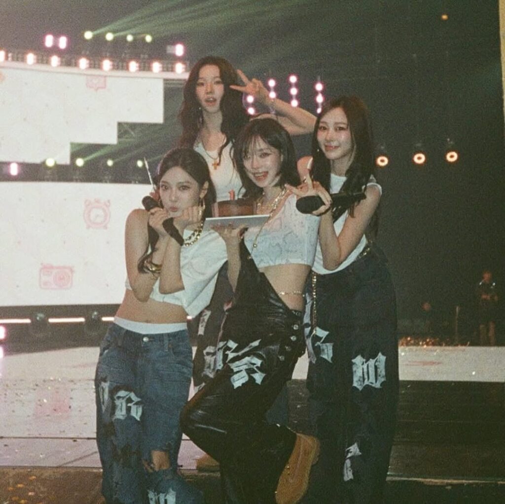 250716 Winter Instagram Update مع AESPA