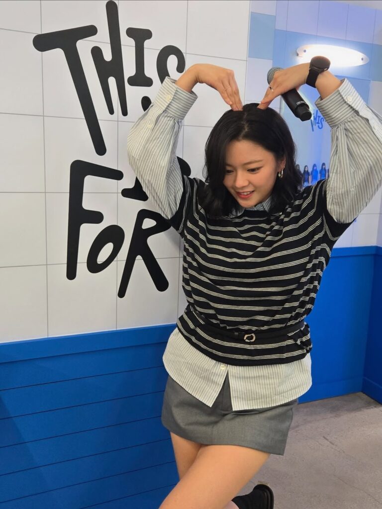 250708 تحديث Jeongyeon Instagram - صور الحدث المسبق