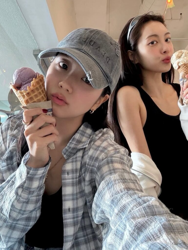250721 تحديث JISOO IG