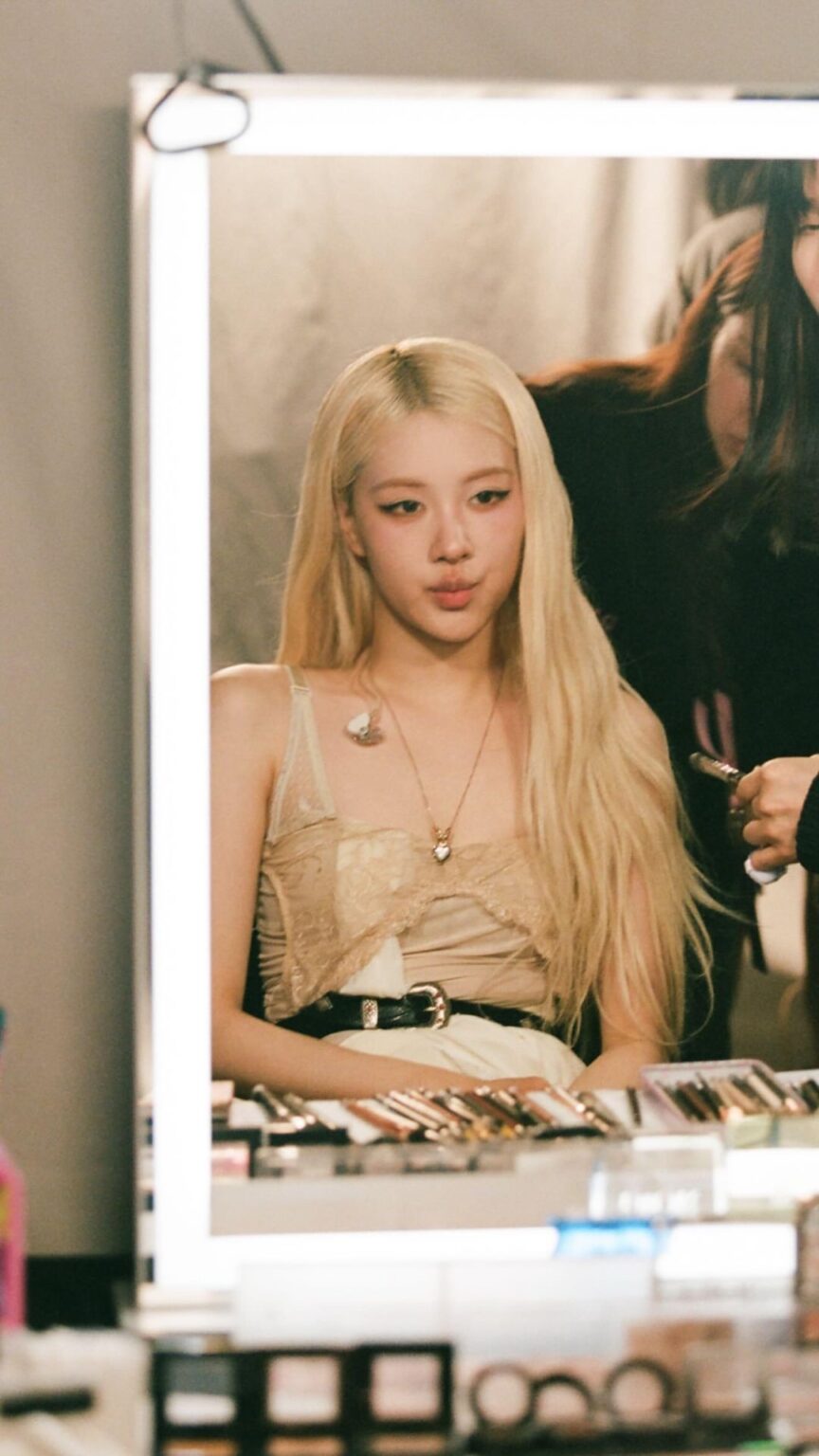 250718 تحديث قصة Rosé IG