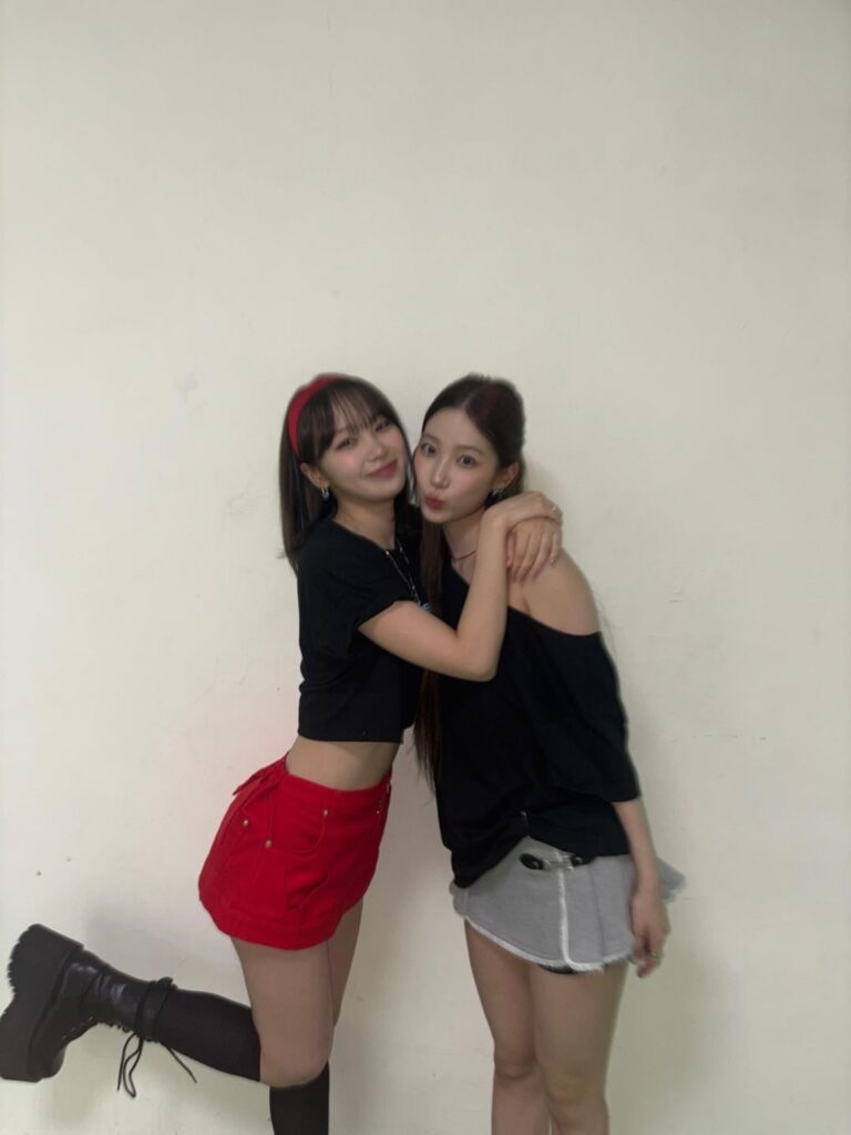 250719 Kim Chaewon Weverse Update with Kazuha