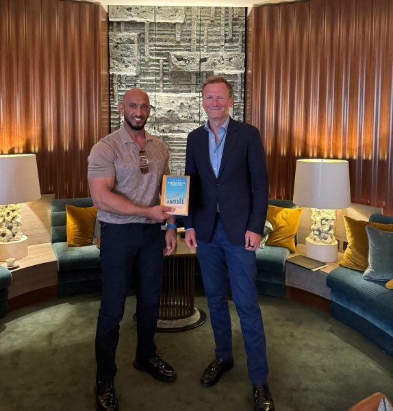 عبدالله آل حامد يبحث في لندن سبل التعاون الإعلامي والتكنولوجي ‹ جريدة الوطن