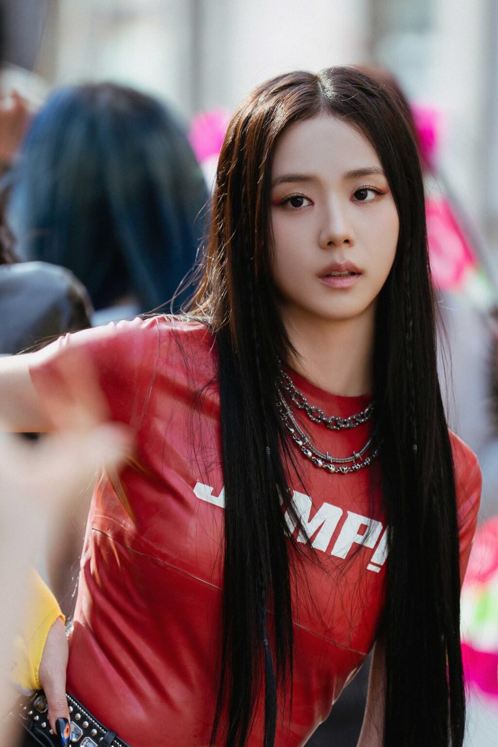 250722 تحديث تطبيق Jisoo | [📸] Blackpink 'Jump' MV وراء