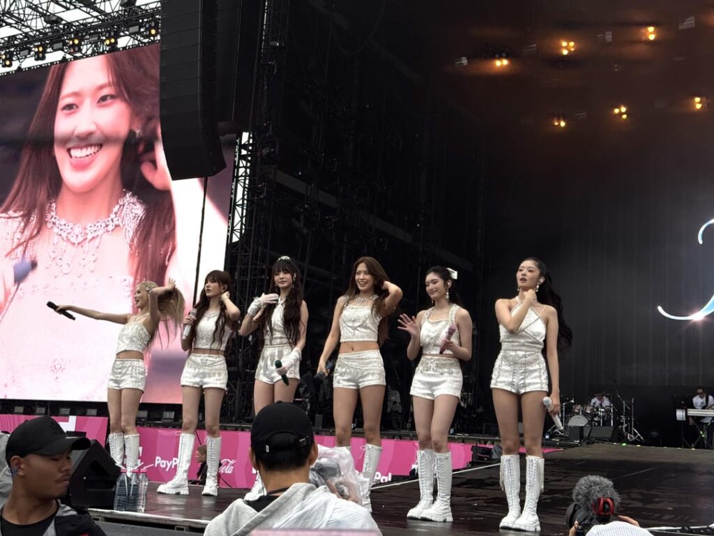 250712 ive lollapalooza pics من الجبهة
