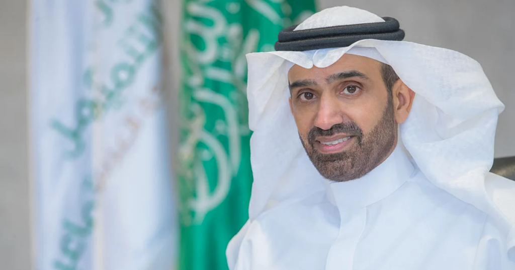 وزير الموارد البشرية يصدر قرارًا بتصنيف رخص عمل العمالة الوافدة حسب الفئات المهارية