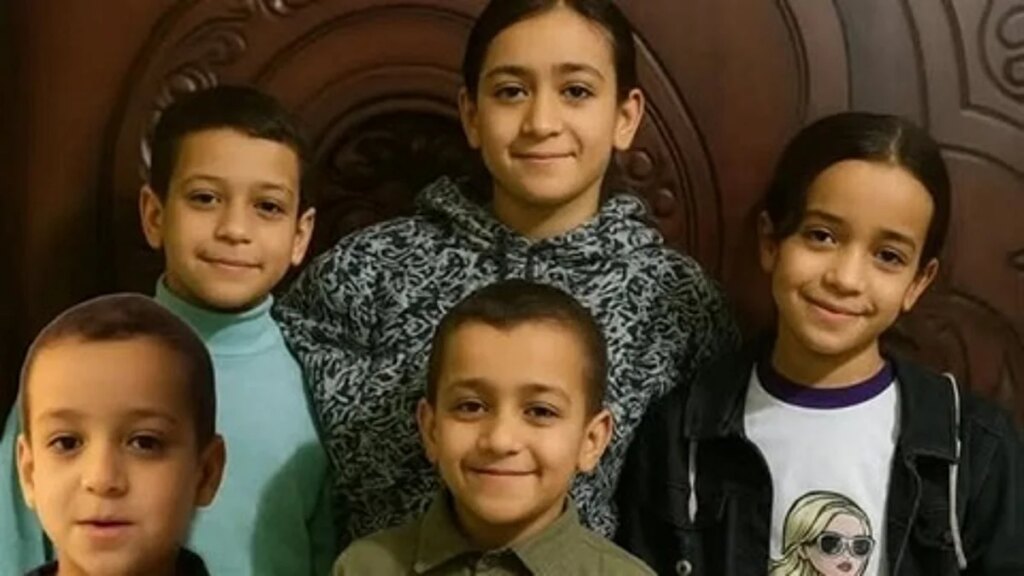 والد الـ6 أشقاء المتوفين بمصر يلحق بأبنائه.. فهل ينهي التقرير الطبي قصص الموت الغامض؟ – صحيفة سبق الالكترونية والد الـ6 أشقاء المتوفين بمصر يلحق بأبنائه.. فهل ينهي التقرير الطبي قصص الموت الغامض؟ - صحيفة سبق الالكترونية