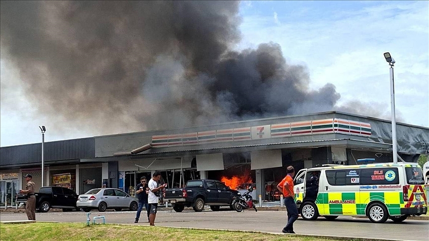 مقتل 12 شخصا في تايلاند جراء اشتباكات حدودية مع كمبوديا