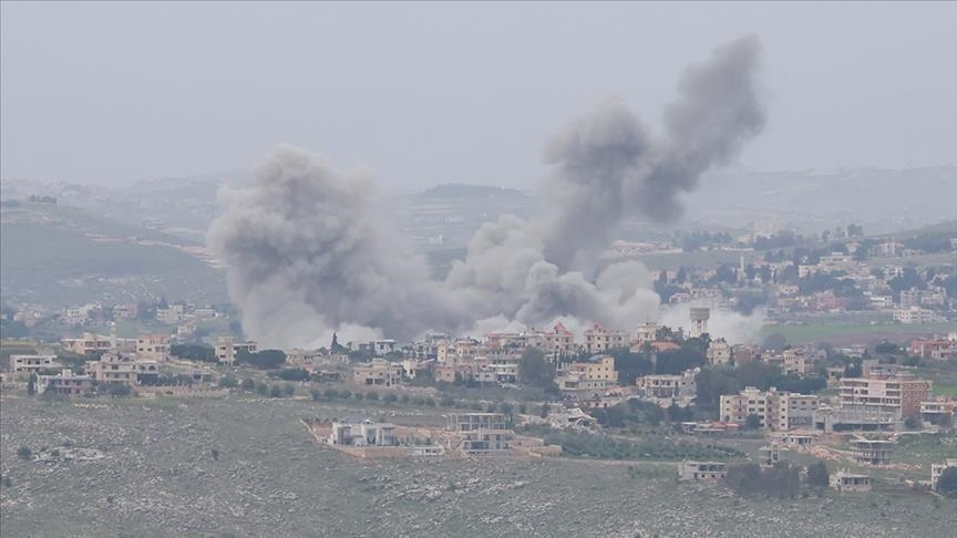 جنوب لبنان.. الجيش الإسرائيلي يقصف موقعا بدعوى استخدامه من حزب الله