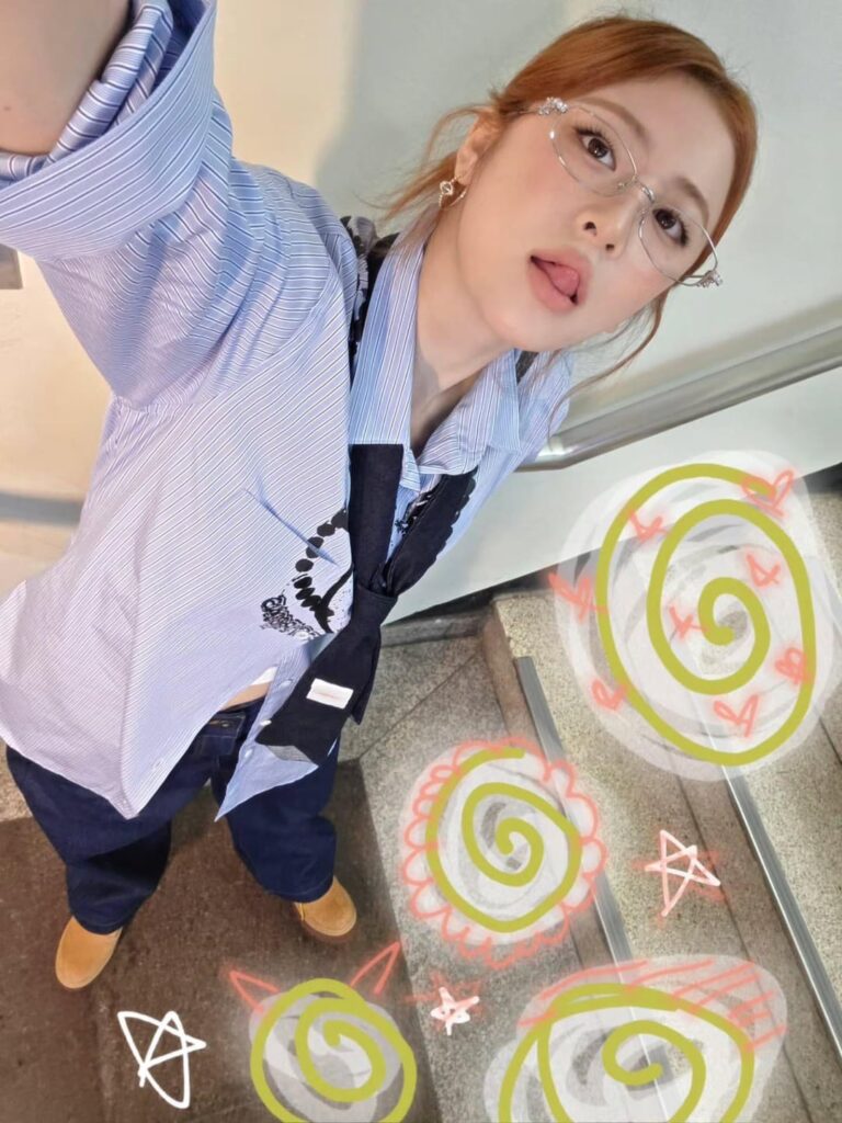 250705 تحديث Huh Yunjin Instagram