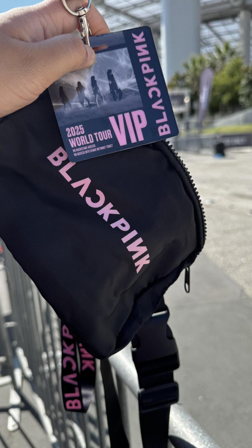 250712 جولة Blackpink World [DEADLINE] هدية VIP و Lanyard
