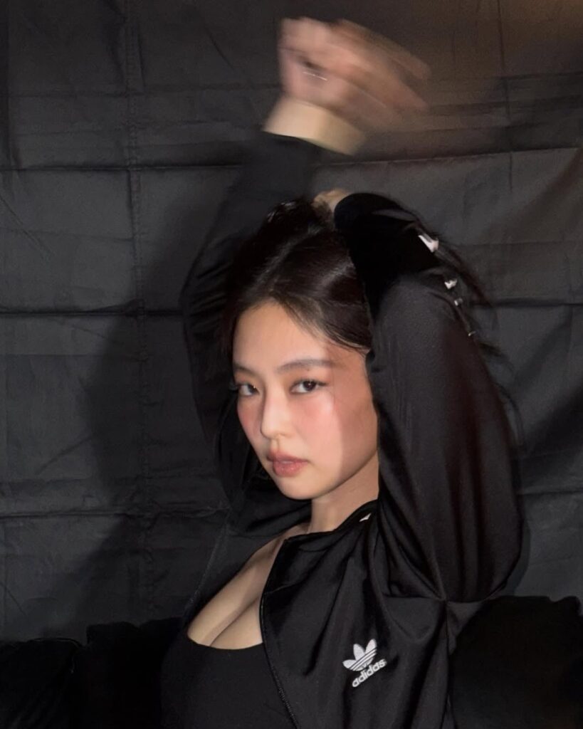 250719 تحديث جيني IG لـ Adidas