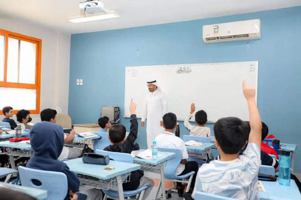  عدد الإجازات المطولة في التقويم الدراسي 1447.. جدول كامل بالتواريخ