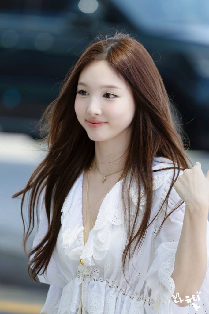 نايون نايون