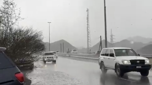 أمطار خفيفة على مناطق في الدولة