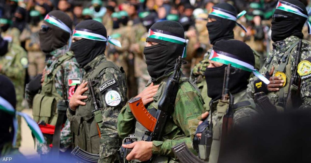 تقرير: هكذا تدفع حماس رواتب موظفهيا عبر "نظام سري"