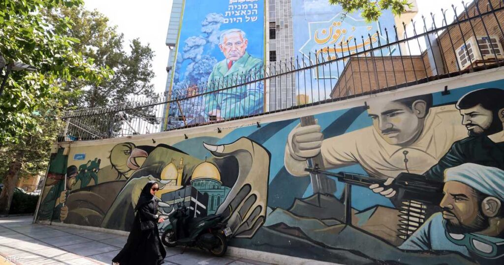 إيران: لو استمرت حربنا مع إسرائيل 15 يوما “لاختلف الأمر” إيران: لو استمرت حربنا مع إسرائيل 15 يوما "لاختلف الأمر"