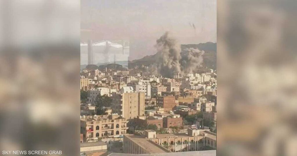 الحوثيون يؤكدون اغتيال رئيس الحكومة ووزراء في ضربة إسرائيلية