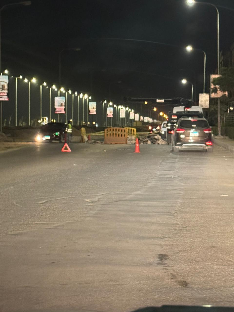 سقوط سيارة بداخلها زوجان فى حفرة بحدائق أكتوبر (5)