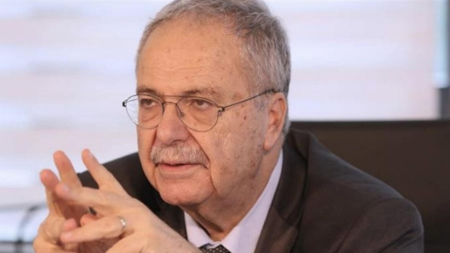 طارق متري: استقِل