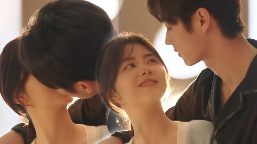 يعلم الرئيس الماكر زوجته الطبخ ولكنه لم يستطع إلا أن يقبلها بشغف!❤️مشهد رومانسي من "جميلة مثلك"