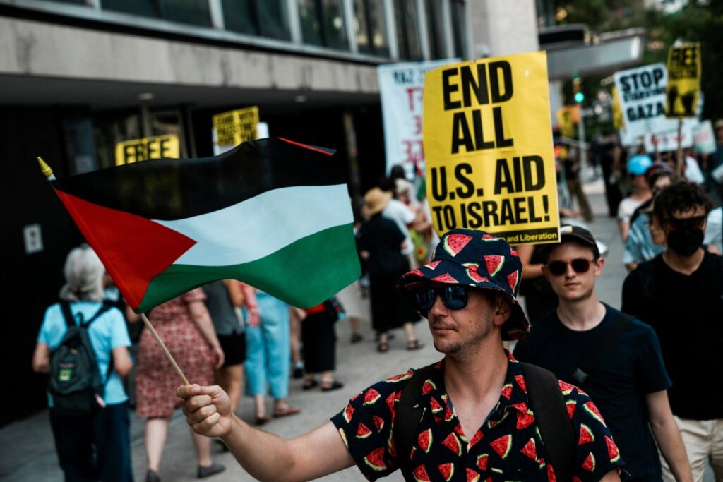 إدارة ترامب تتراجع عن ربط تمويل للولايات والمدن بموقفها من مقاطعة إسرائيل